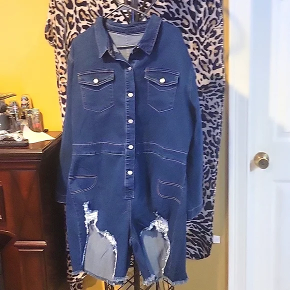 Deming distressed button-up short romper nwot - Picture 1 of 3